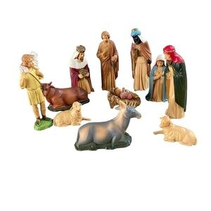 Manger 11 pieces plastic hollow Baby Jesus Mary and Joseph the three wise men